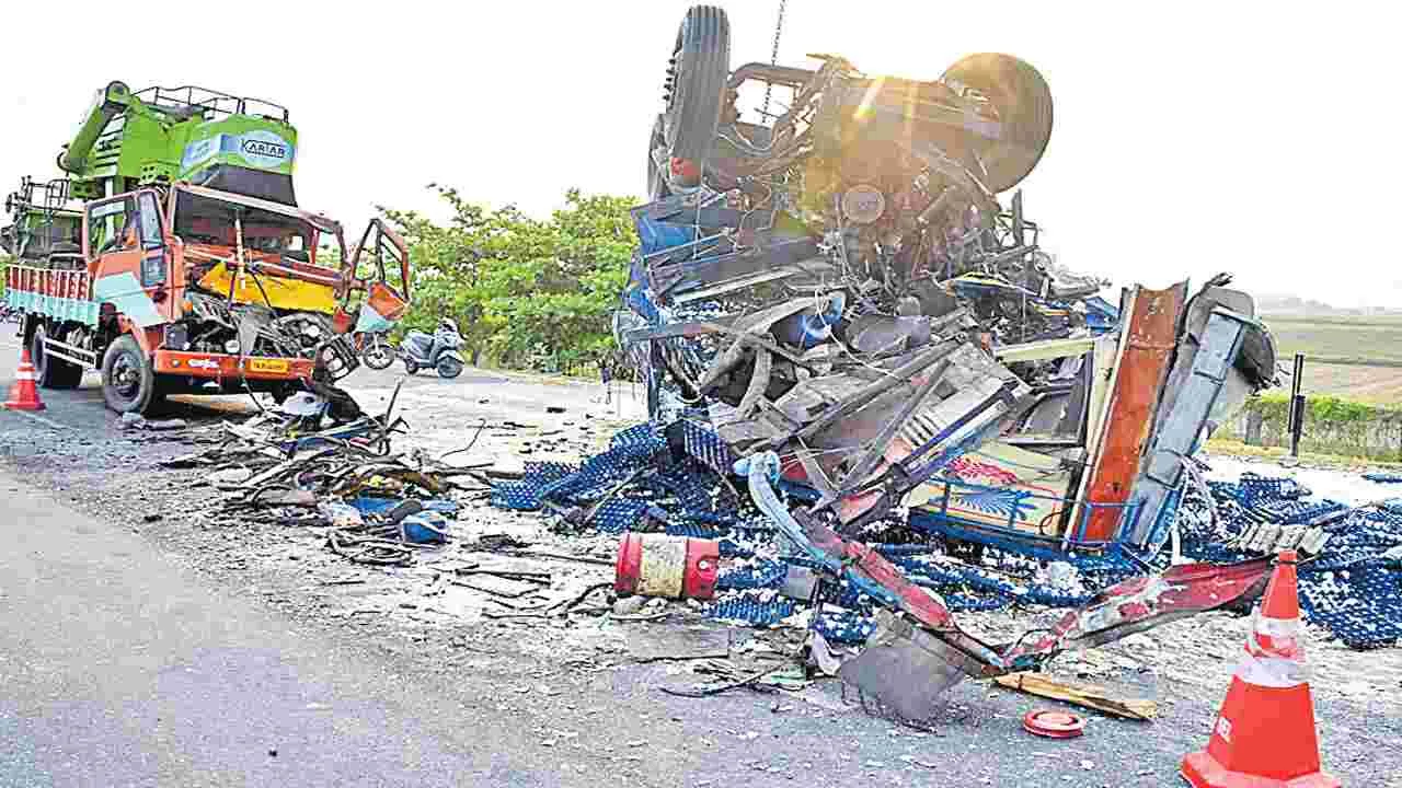 Ongole Flyover: 10 నిమిషాలు 3 ప్రమాదాలు