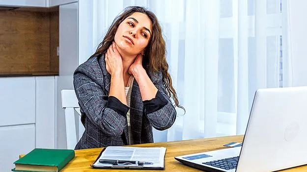 Neck wrinkles Removal: మెడపై గీతలు వస్తున్నాయా