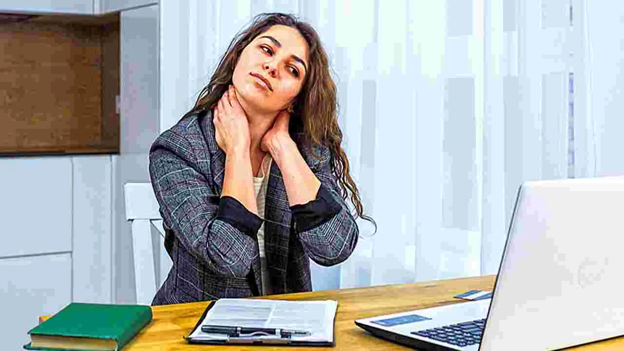 Neck wrinkles Removal: మెడపై గీతలు వస్తున్నాయా