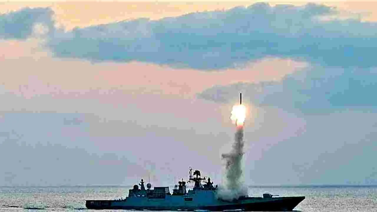 India Karachi Port Attack: కరాచీ పోర్టు తగలబడిన వేళ