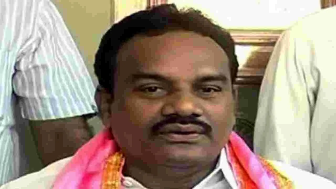 Adilabad MP Nagesh: పటాన్‌చెరు- ఆదిలాబాద్‌ రైల్వే లైన్‌ నిర్మాణ పనులు చేపట్టాలి 