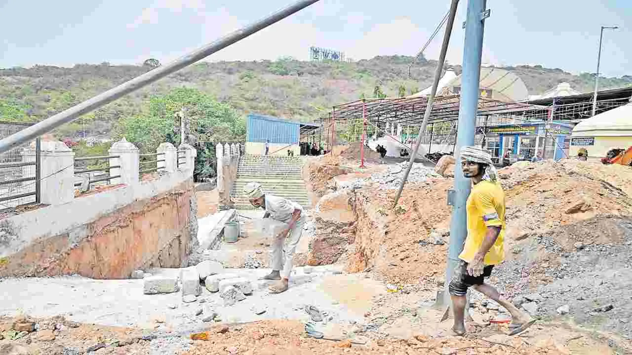 Engineering Negligence: నిర్లక్ష్యపు గోడ