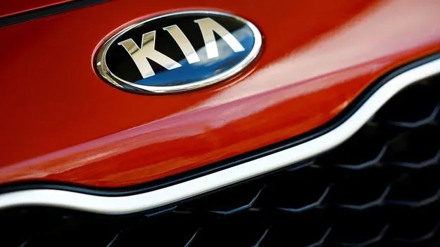 Kia Engine Theft: కియలో ఇంటి దొంగలు