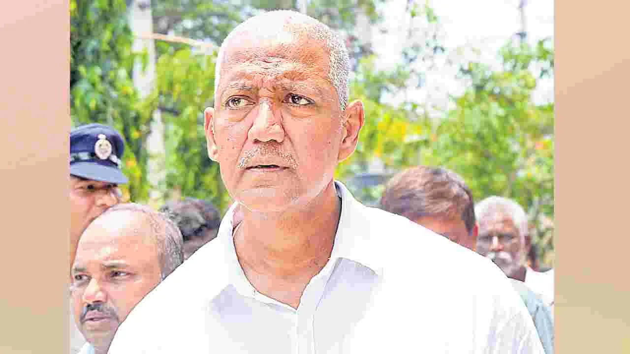 AP High Court: అక్రమమైనింగ్‌ కేసులో వంశీకి బెయిల్‌ 