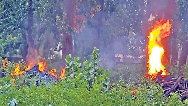 Naxal Body Cremation: పోలీసుల ఆధ్వర్యంలో.. నంబాల అంత్యక్రియలు