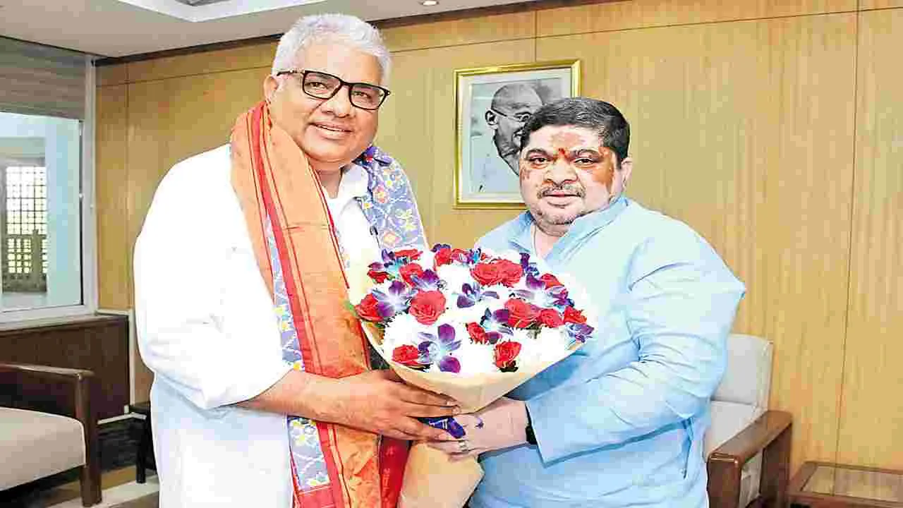 పాలమూరు- రంగారెడ్డి ప్రాజెక్టుకు పర్యావరణ అనుమతులివ్వండి: పొన్నం