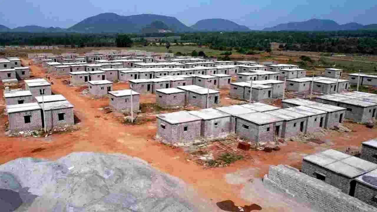 Jagan Housing Scam: వైసీపీ కాంట్రాక్టర్లకు మేలు చేసేలా.. మొక్కుబడి తనిఖీలు