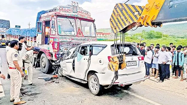 Prakasam District : తివేగానికి ఆరుగురు బలి