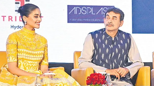 Chief Secretary of Tourism: తాజ్‌మహల్‌ను చూసినట్టు తెలంగాణను చూస్తారు