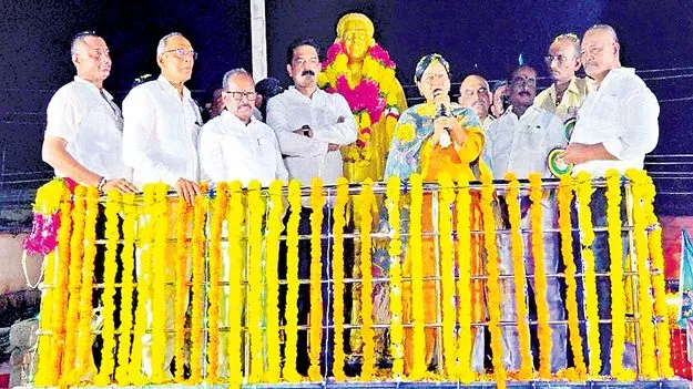 TDP BC Leader: సర్దార్ గౌతు లచ్చన్న సేవలు స్ఫూర్తిదాయకం