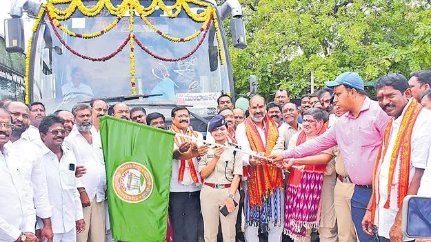  Ponnam Prabhakar: త్వరలో హైదరాబాద్‌, పుణ్యక్షేత్రాలకు 