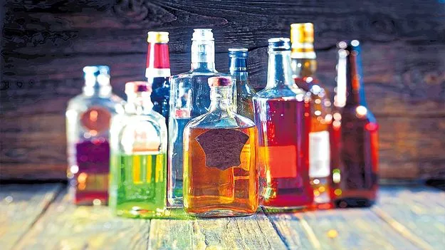 SIT Investigation: లిక్కర్‌ స్కాంలో దిలీప్‌ త్రిపాత్రాభినయం