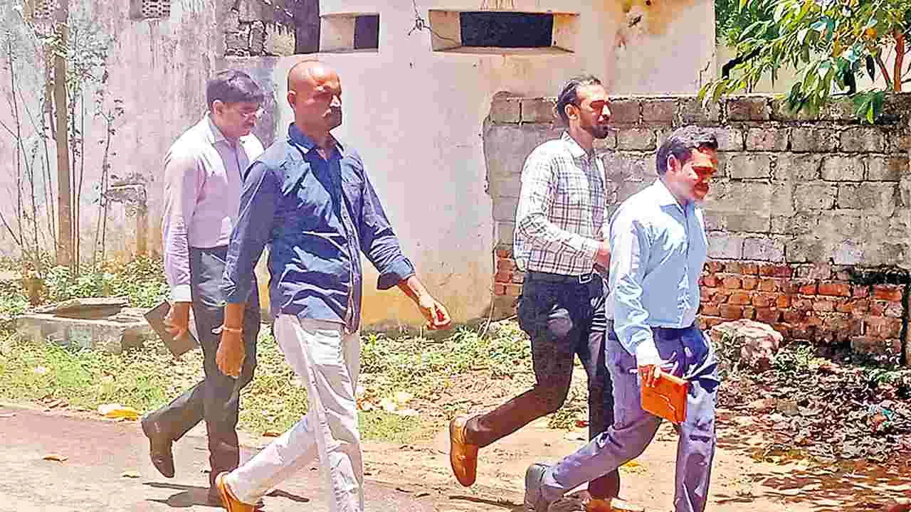 Police Investigation: ఇతర రాష్ట్రాల్లోనూ పేలుళ్లకు కుట్ర