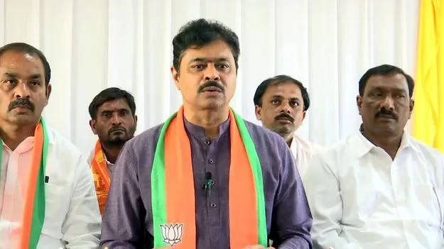 లిక్కర్‌ స్కామ్‌ కేసు ఈడీకి ఇవ్వాలి:సీఎం రమేశ్‌