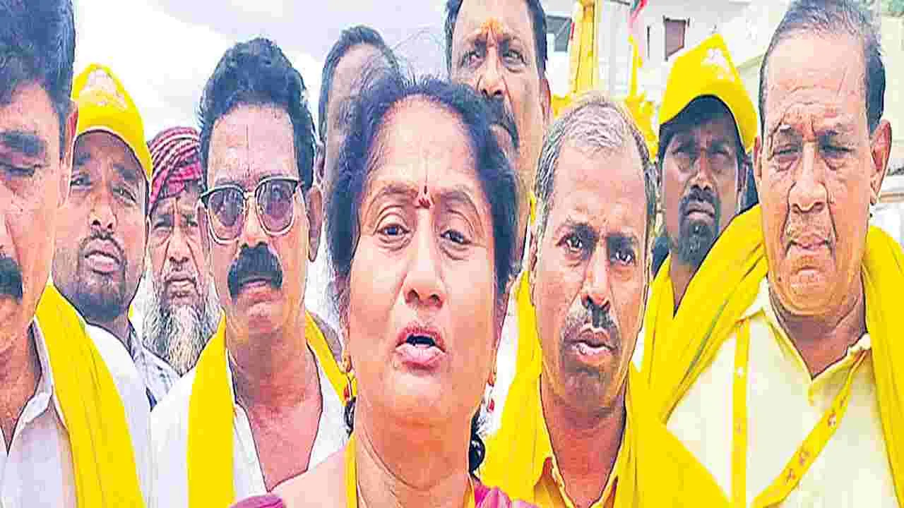 జగన్‌ బెదిరింపులకు బెదరం: మంత్రి సవిత