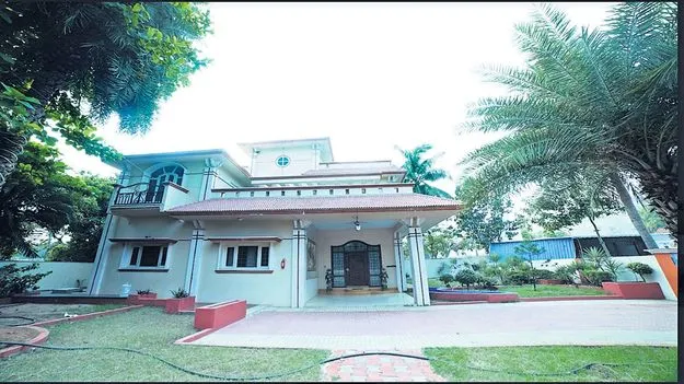 ఫిల్మ్‌ క్లబ్‌లో రాజకీయాలు!