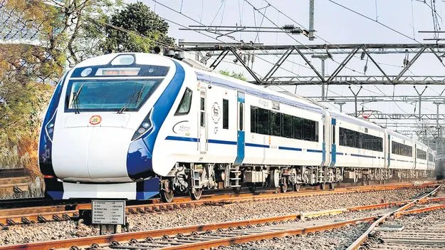 ఏ రైలూ..ఖాళీ లేదు..!