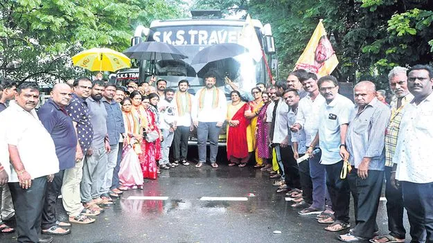 మహానాడుకు టీడీపీ శ్రేణులు