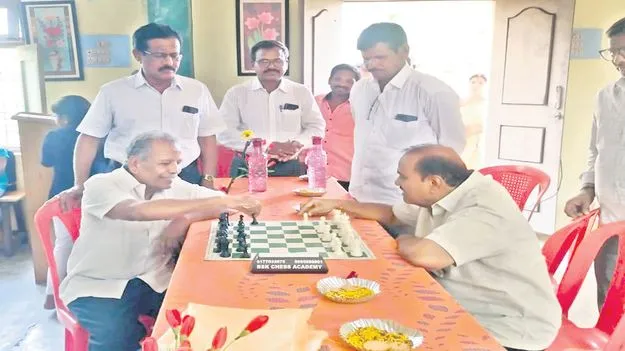 Chess చెస్‌ శిక్షణ ప్రారంభం