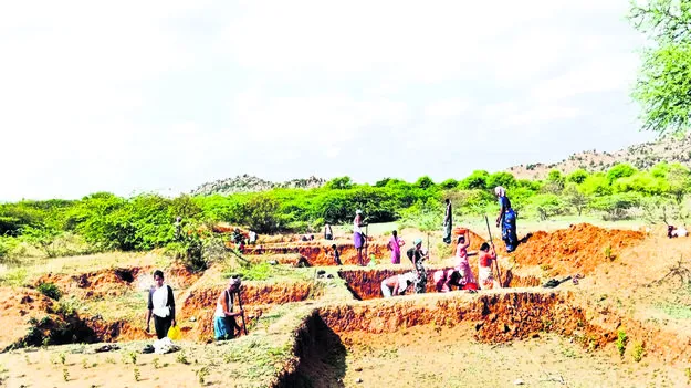 basic amenities కనీస సౌకర్యాలూ కరువు