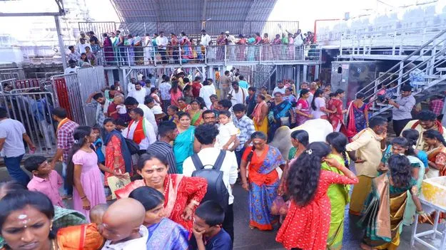 భక్తజన సంద్రం.. రాజన్న ఆలయం