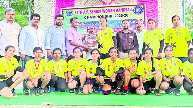 handball హ్యాండ్‌బాల్‌లో పోటీల్లో ప్రతిభ 