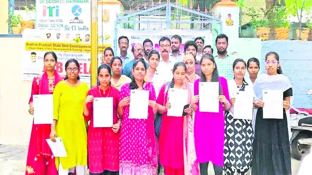 job fair మెగా జాబ్‌మేళాలో 67 మందికి ఉద్యోగాలు 