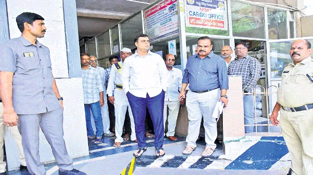 rtc ప్రయాణీకులకు మెరుగైన సౌకర్యాలు కల్పించాలి 