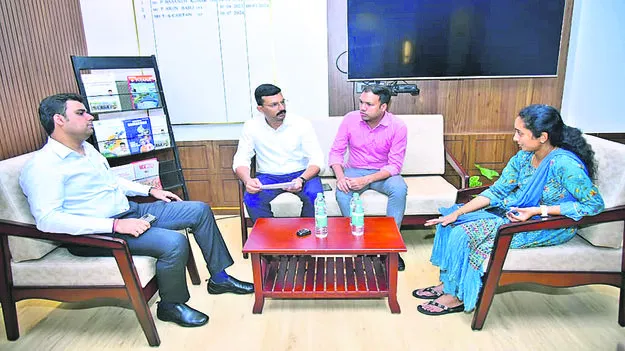 Puttaparthi పుట్టపర్తి అభివృద్ధికి చేయూతనివ్వండి 