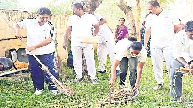 Swachh Diwas ఉత్సాహంగా స్వచ్ఛాంధ్ర - స్వచ్ఛ దివస్‌ 