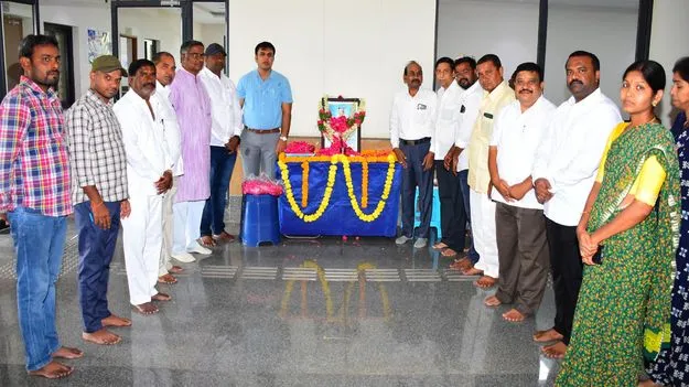 ఘనంగా సర్వాయి పాపన్నగౌడ్‌ వర్ధంతి