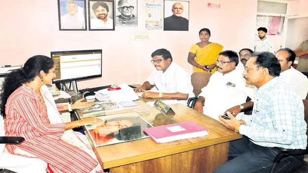 MLA   తాగునీటి సమస్యపై నిర్లక్ష్యం వీడండి