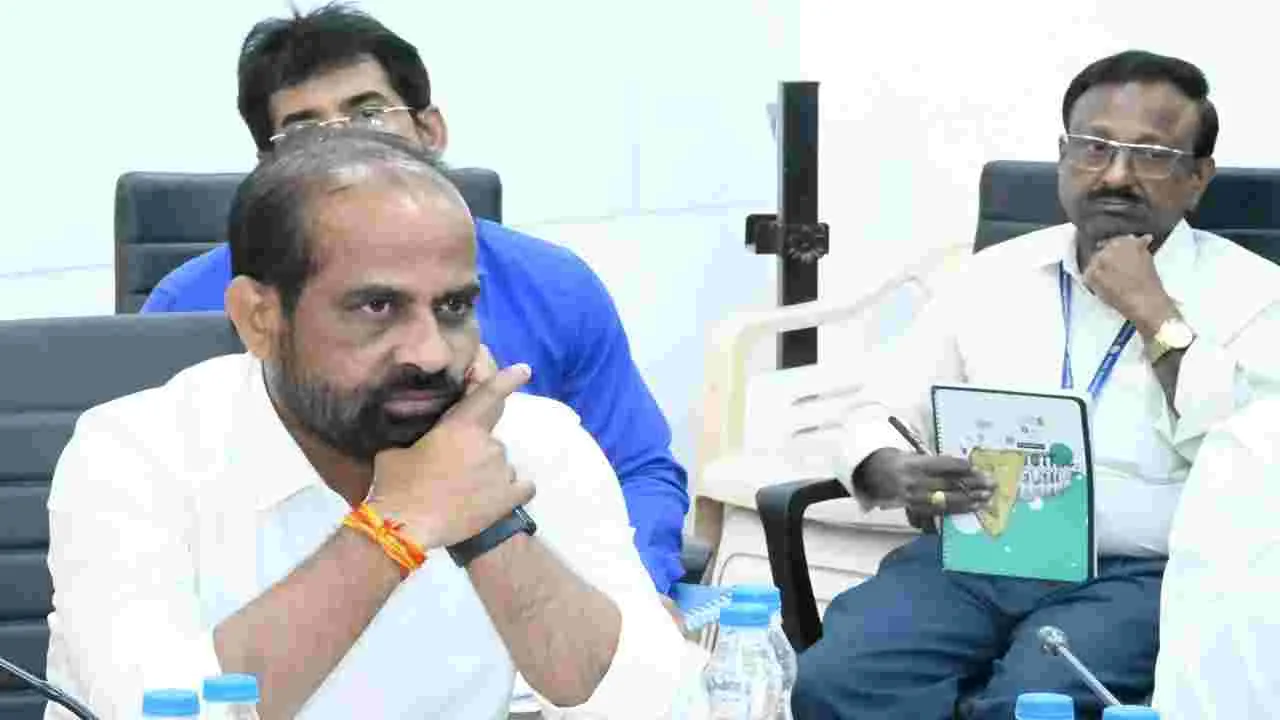 Minister Satya Kumar: ప్రభుత్వ వైద్యుని ప్రైవేటు చికిత్స 