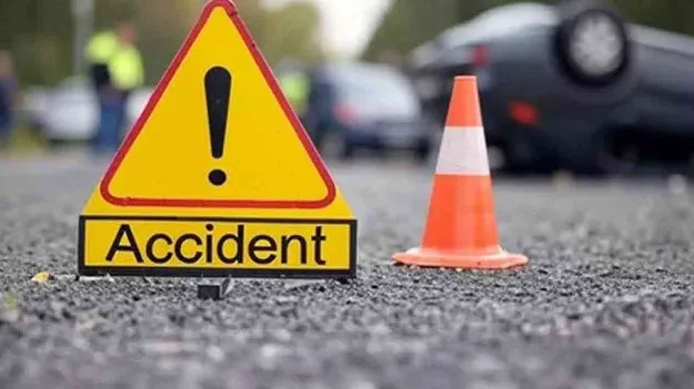 Road Accident: శంషాబాద్ వద్ద రోడ్డు ప్రమాదం.. కానిస్టేబుల్ మృతి
