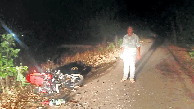 క్రికెట్‌ టోర్నీకి వెళ్లొస్తూ తిరిగిరాని లోకాలకు..