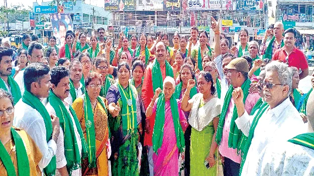 Amaravathi: అండగా నిలిచి.. ఆదరించి