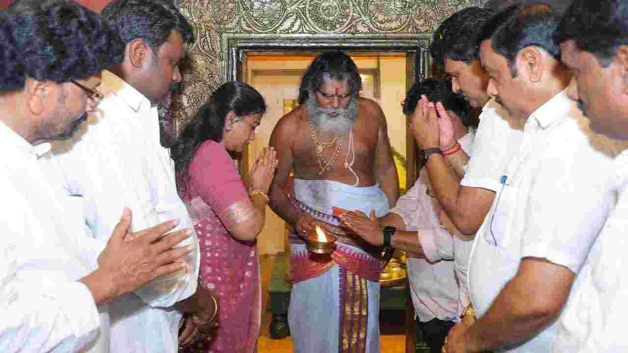 సీఎం చంద్రబాబు 75వ జన్మదిన వేడుకలు.. పాల్గొన్న హోంమంత్రి అనిత