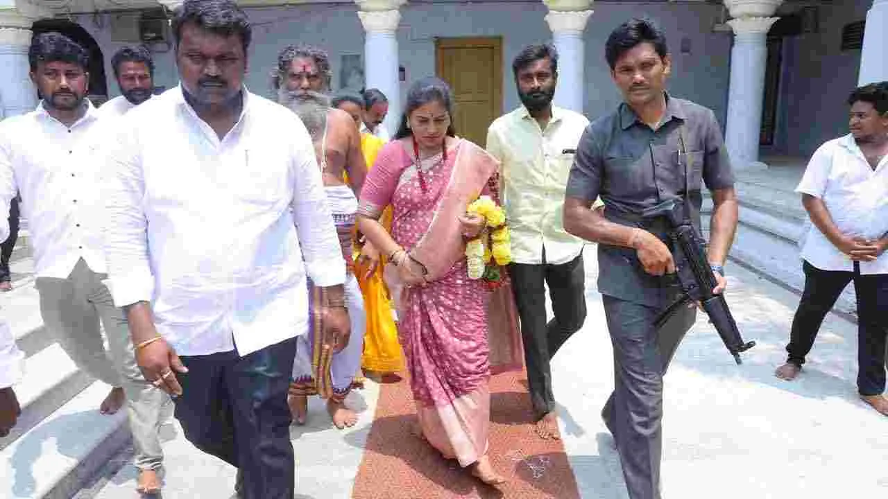 సీఎం చంద్రబాబు 75వ జన్మదిన వేడుకలు.. పాల్గొన్న హోంమంత్రి అనిత