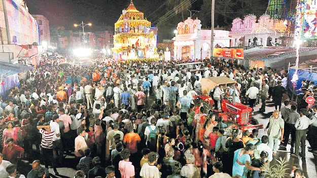 అశేష భక్తజనమయం...సత్యదేవుని రథోత్సవం