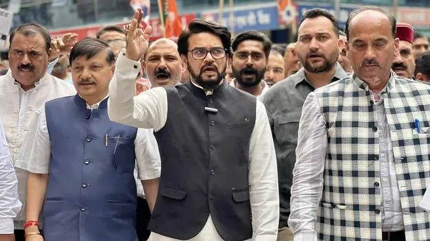Anurag Thakur: సరిహద్దుల్లో పేట్రేగితే పాక్ను నామరూపాల్లేకుండా చేస్తాం