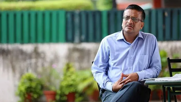 IAS Ashok Khemka: 34 ఏళ్లలో 57 సార్లు ట్రాన్స్ఫర్.. ముగిసిన పోరాటం.. సీనియర్ ఐఏఎస్ ఖేమ్కా పదవీ విరమణ..
