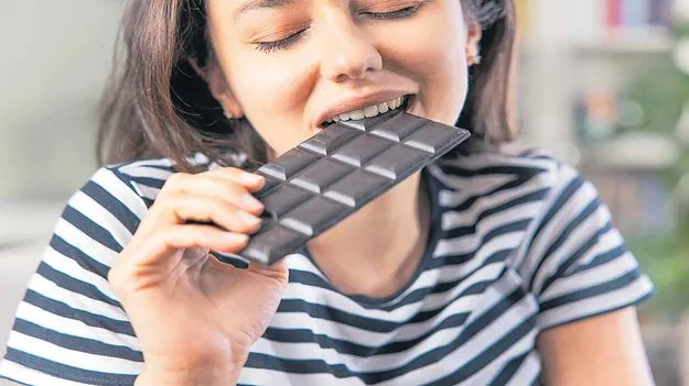 Dark Chocolate: డార్క్‌ చాక్లెట్‌తో బీపీకి చెక్‌                             