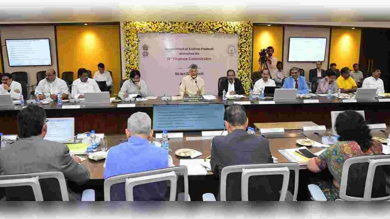 16వ ఆర్థిక సంఘం సభ్యులతో సీఎం చంద్రబాబు భేటీ..