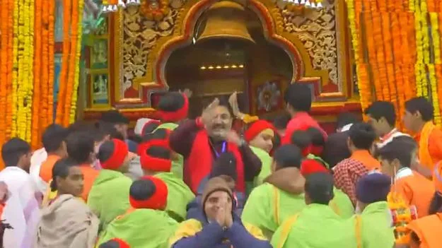 Char Dham Yatra 2025: తెరుచుకున్న బద్రీనాథ్ దేవాలయం తలుపులు