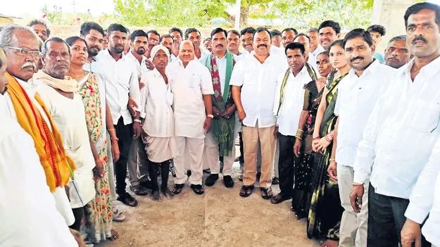 బాధితులను ఆదుకుంటాం