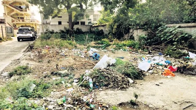  నిరుపయోగంగా మునిసిపల్‌ స్థలాలు