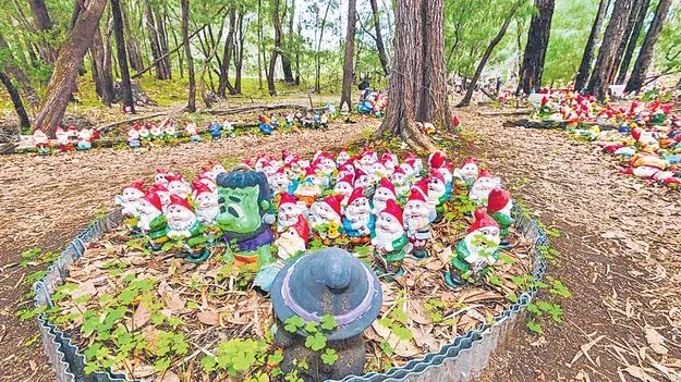 విశ్వాసాల బొమ్మల పార్కు..