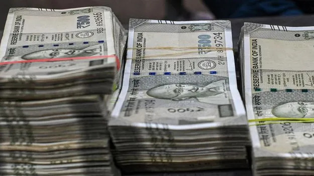 Hyderabad: వందా, రెండొందలు కాదు.. మొత్తం రూ. 7.55 లక్షలు.. ఏం జరిగిందంటే..