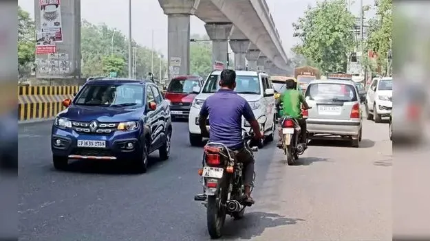 Hyderabad: ఎవరైనా రాంగ్‌సైడ్‌ డ్రైవింగ్‌ చేస్తే.. ఫొటో తీయండి.. పోస్టు చేయండి