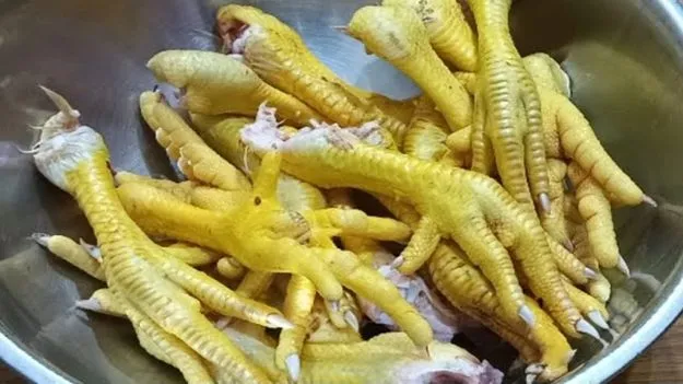 Hyderabad: ఇదోరకం మోసం.. నెమలి అవయవాలంటూ.. 